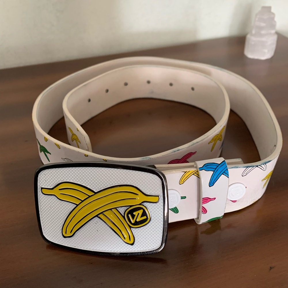 Von Zipper banana belt. fits 34-39 inch